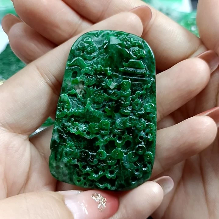 翡翠颈饰未镶嵌翡翠成品