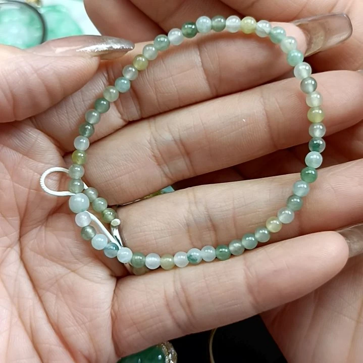 翡翠颈饰未镶嵌翡翠成品