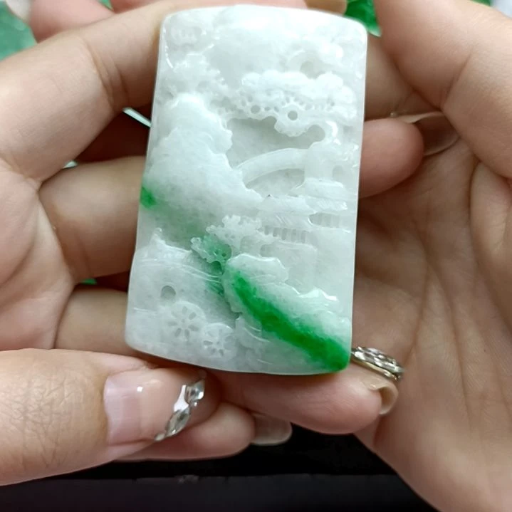 翡翠颈饰未镶嵌翡翠成品