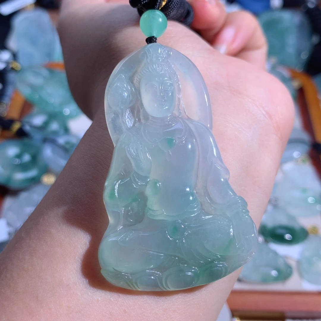 翡翠颈饰18K金镶嵌观音