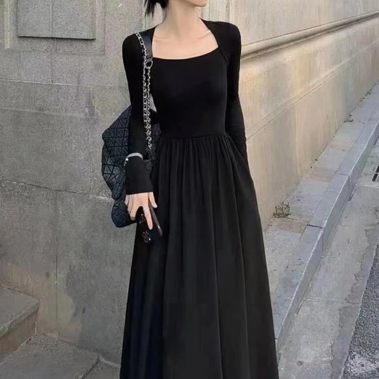 2023春季新款！黑色收腰连衣裙