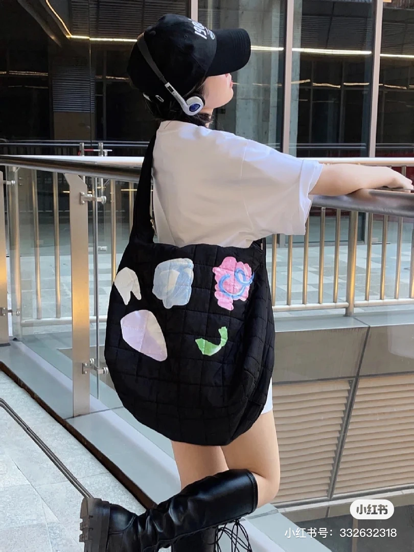 小众 设计感大容量云朵包百褶皱斜挎包