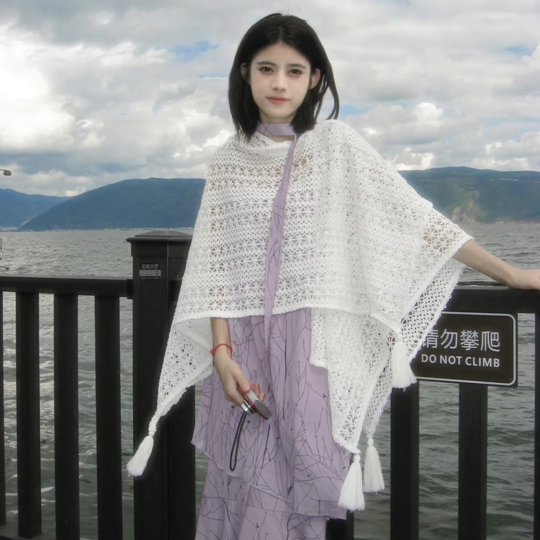 网红同款夏季小香风旅游披肩女外搭旗袍镂空流苏白色开衫外穿长款