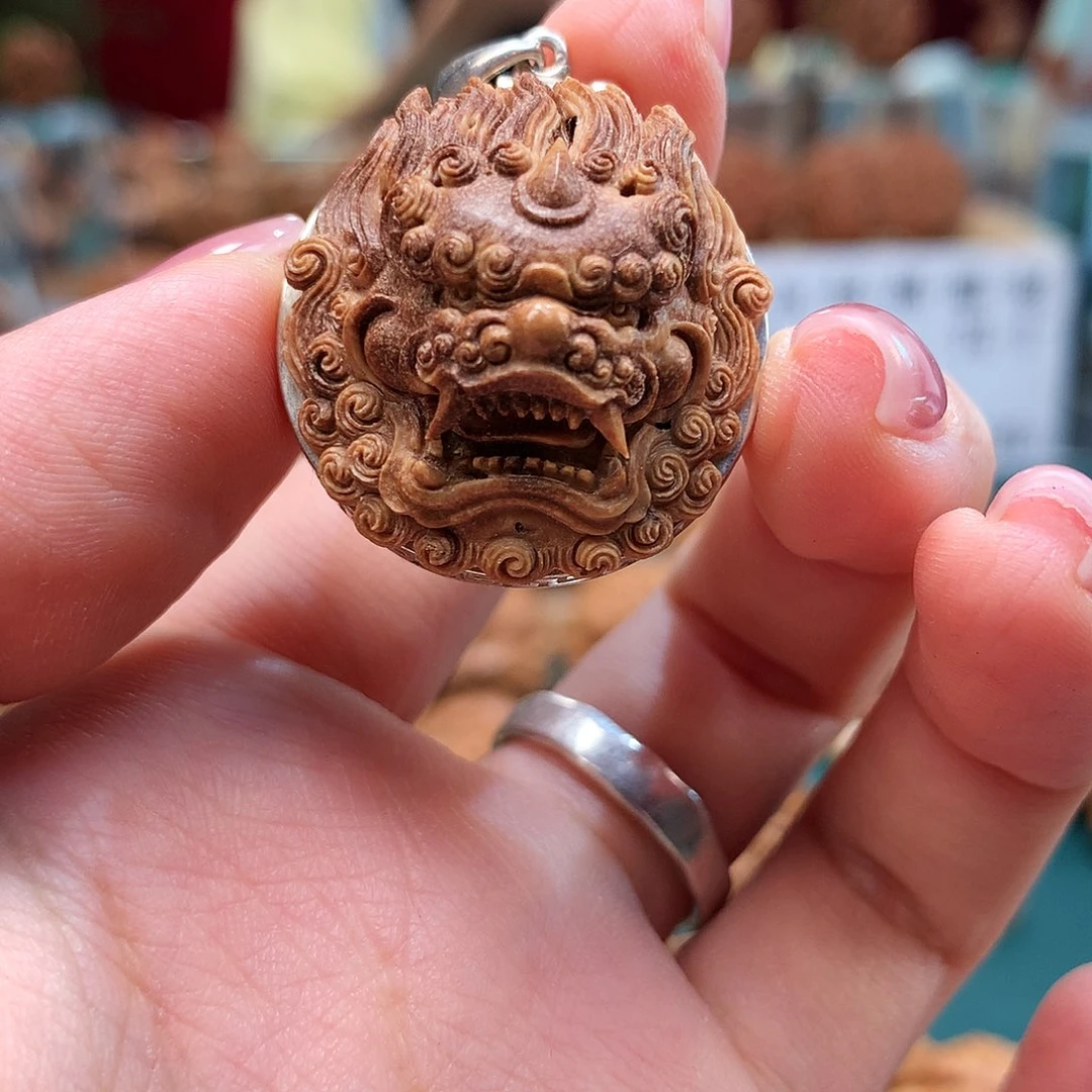 桃核把件————————————-