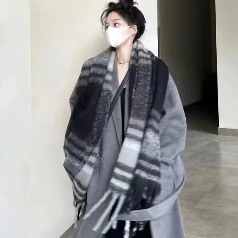 好物分享百搭黑白格子围巾