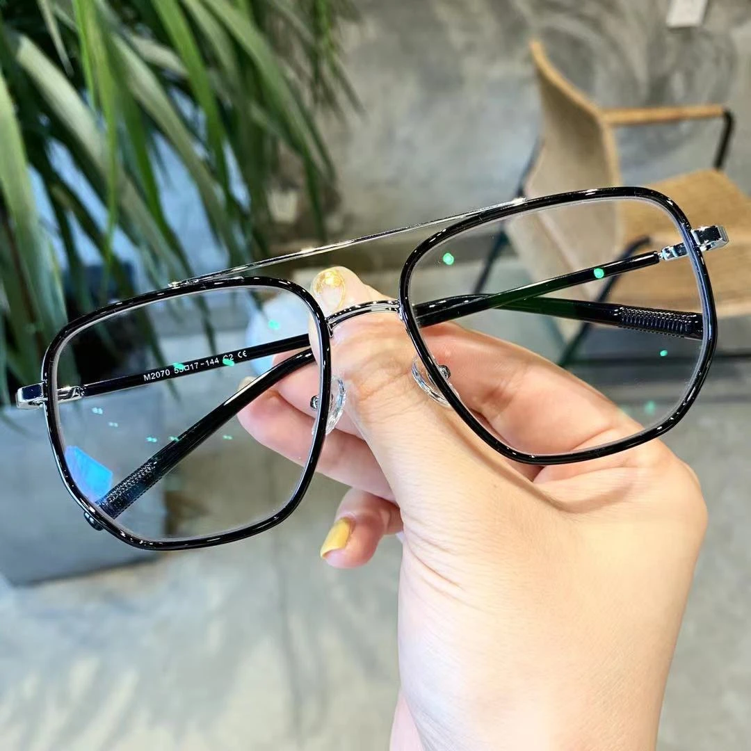 近视眼镜男潮感光变色防蓝光辐射平光开车护眼镜可配度数大框架女