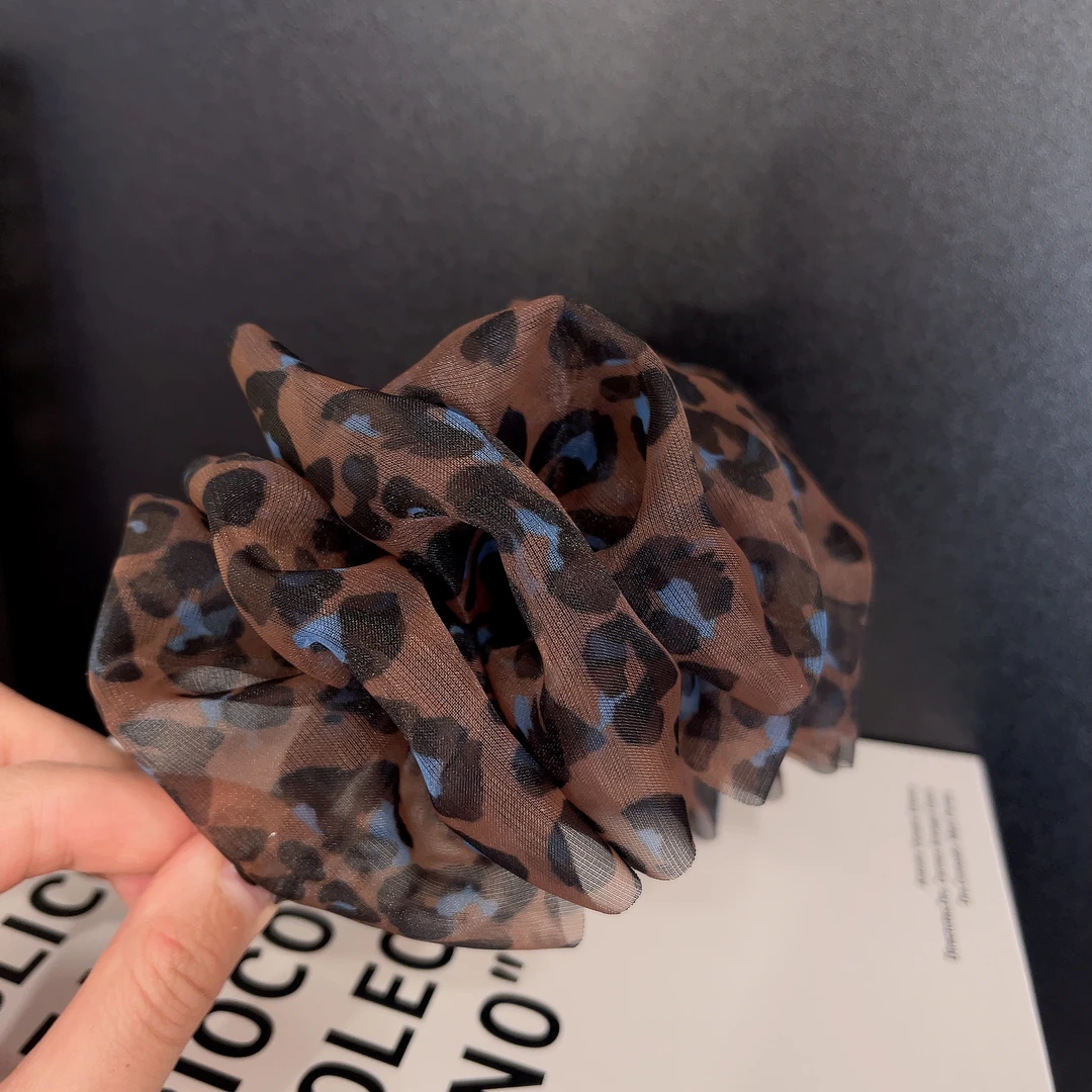 w210韩系精致气质百搭豹纹欧根纱褶皱香蕉夹