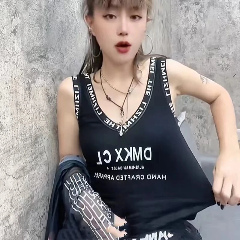潮牌百搭小背心欧货2025夏季新款字母V领打底外穿时尚美背上衣女