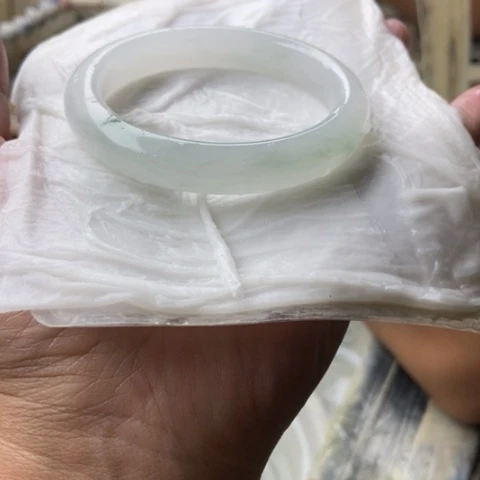 石英质玉手镯未镶嵌苏*丫