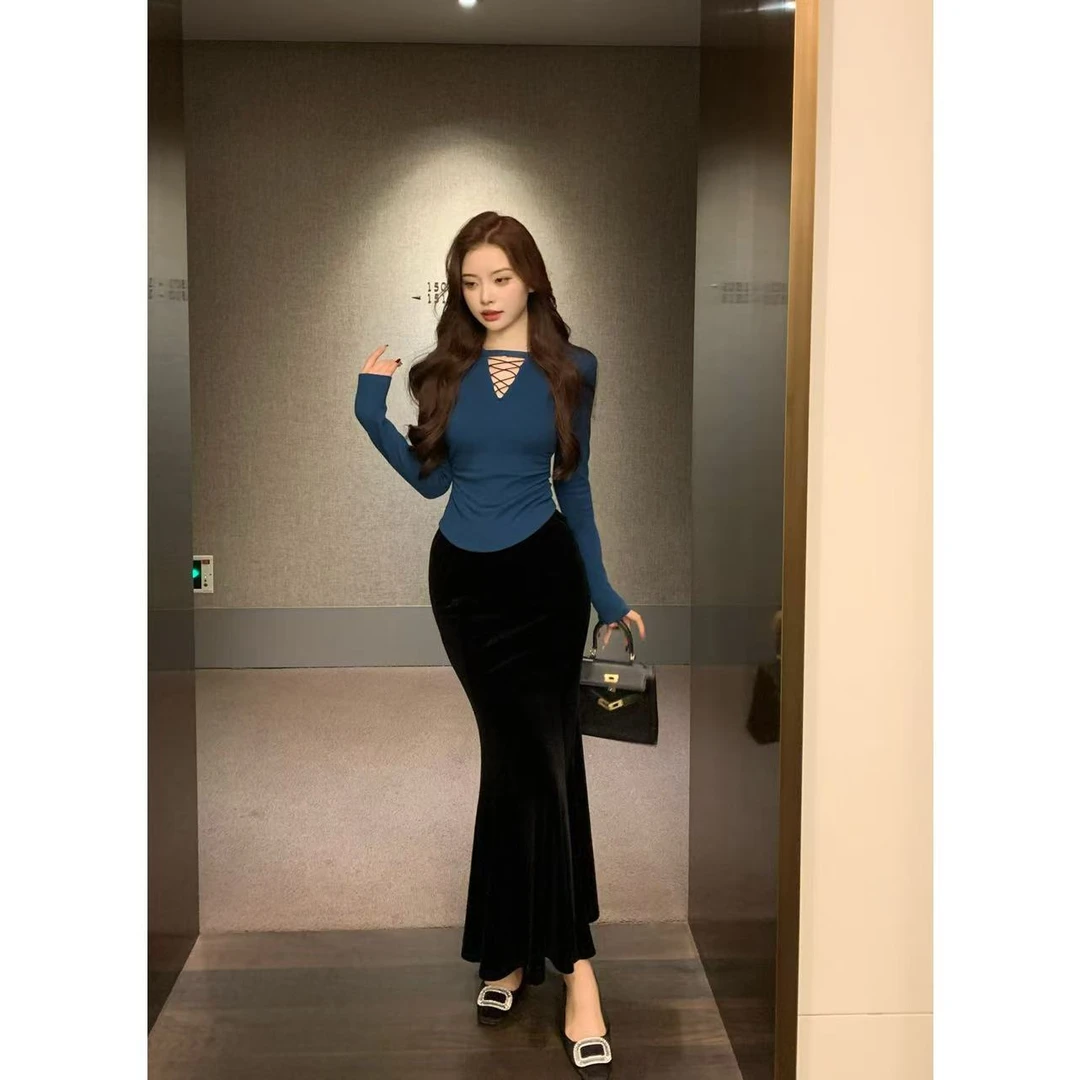 SZA【都市岛屿】冬季新款性感V领镂空修身时尚长袖打底上衣A-1378