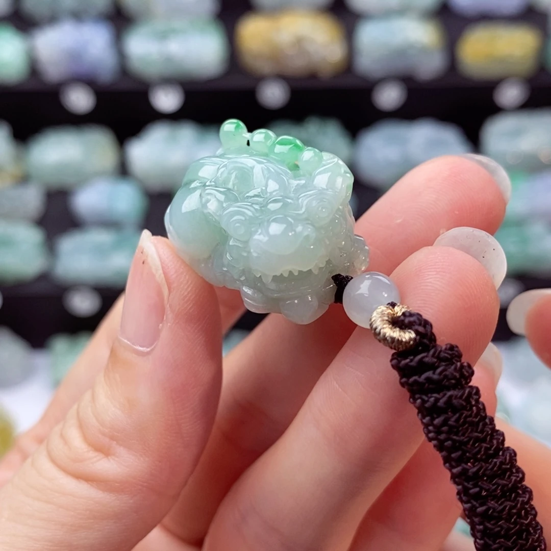 翡翠颈饰未镶嵌天然