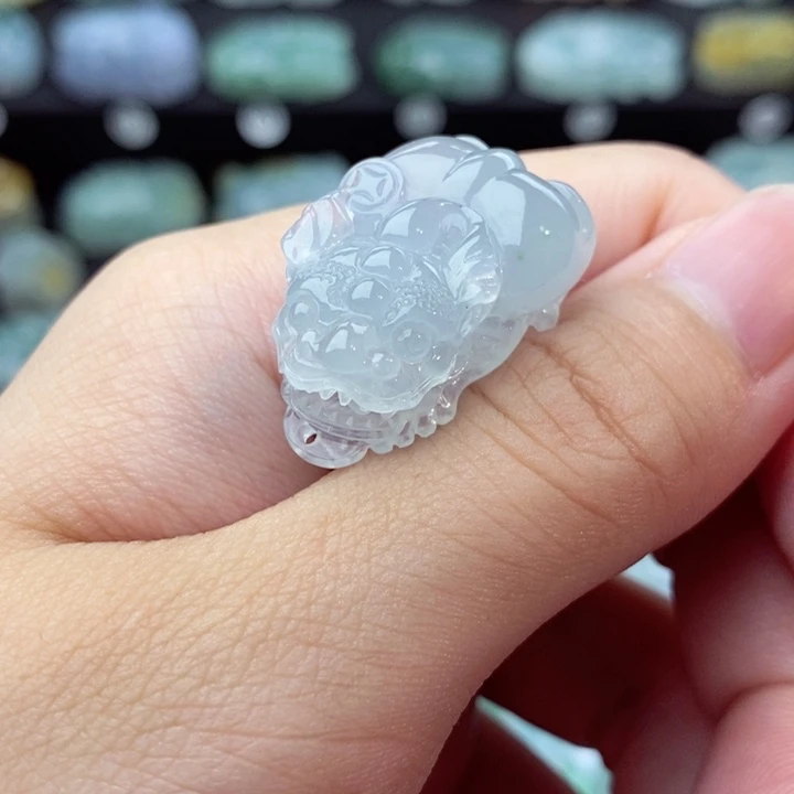 翡翠颈饰未镶嵌天然