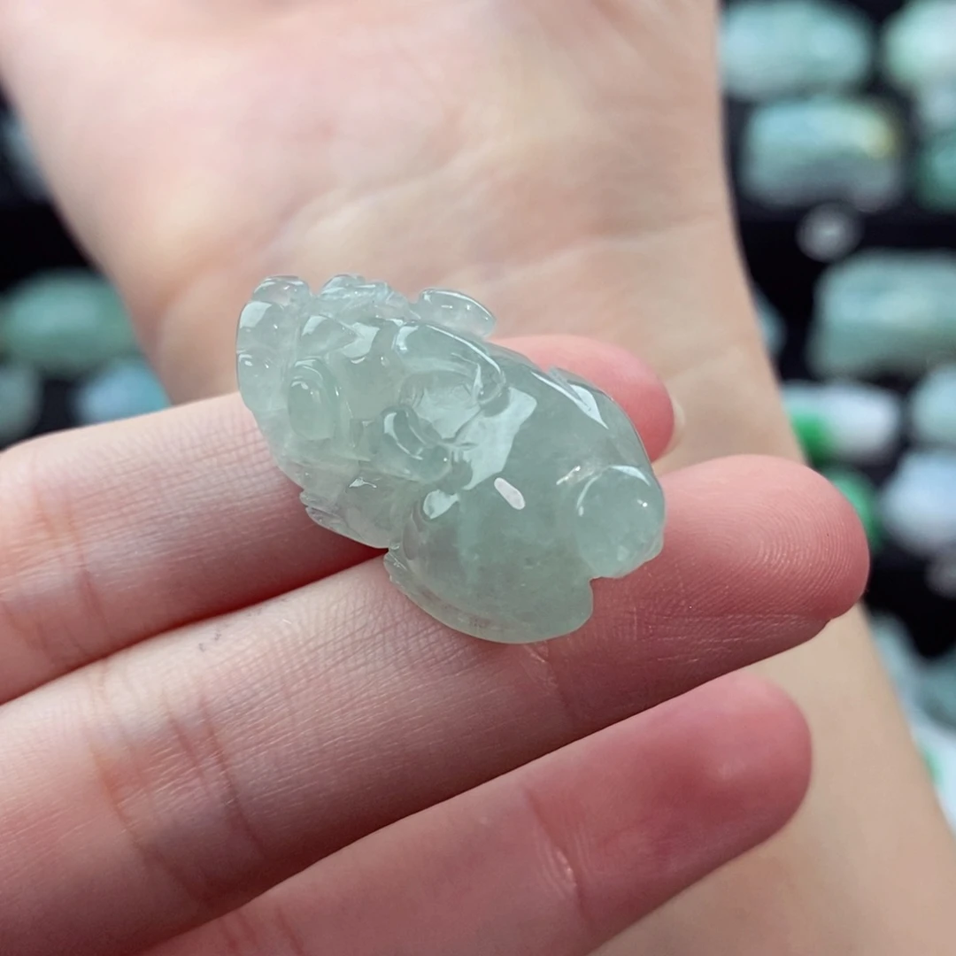 翡翠颈饰未镶嵌天然