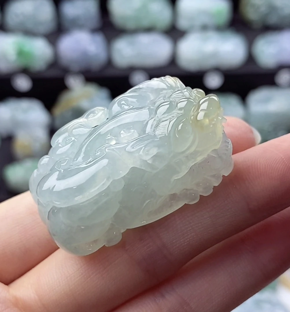 缅甸天然a货翡翠飘黄翡口含珠如意貔貅吊坠挂件