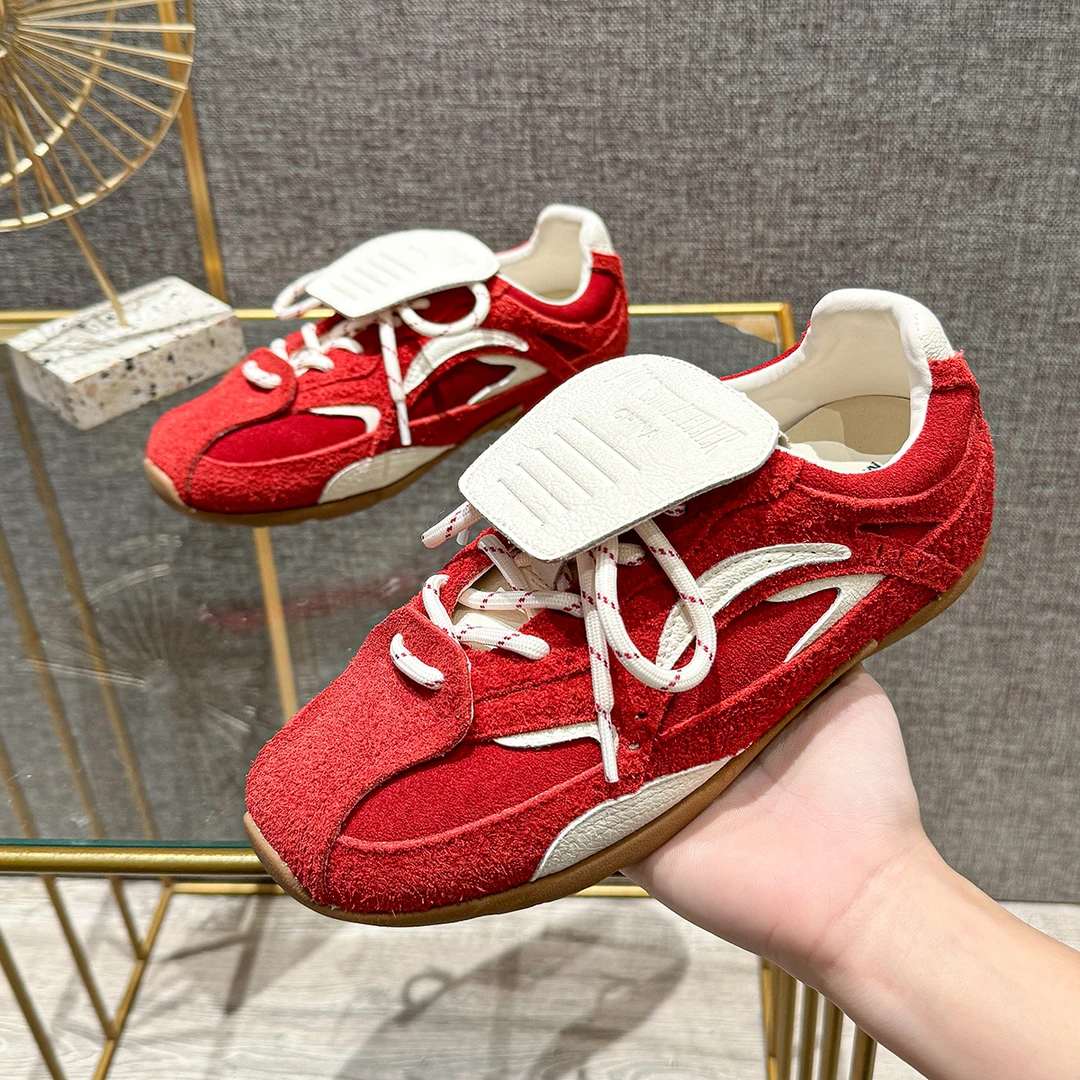5CM隐形内增高阿甘鞋女复古红色德训鞋2025春季新款爆款运动板鞋