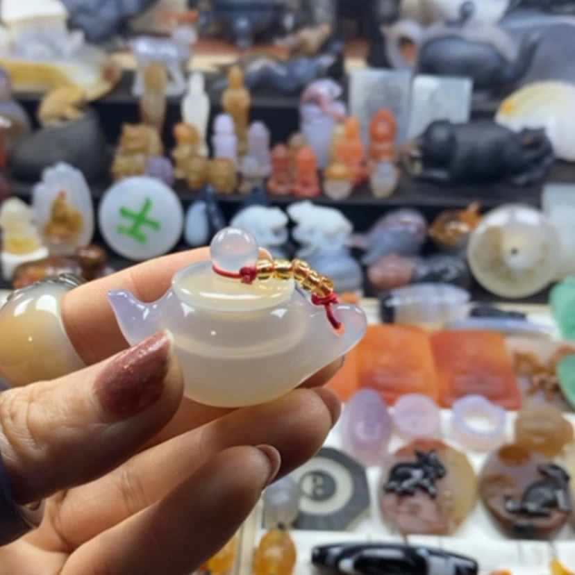 【闪购商品】玛瑙/玉髓壶未镶嵌伟*