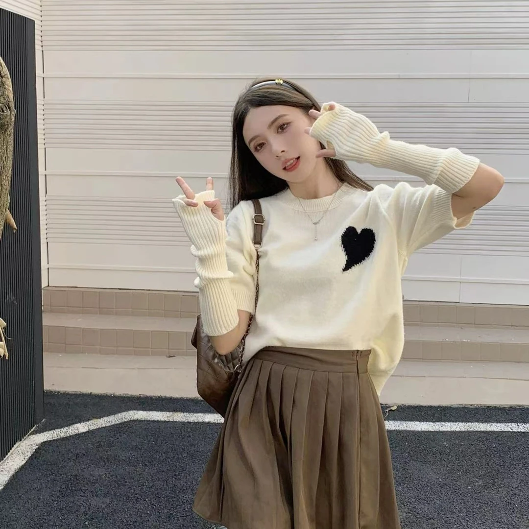设计感小众爱心套袖毛衣女秋冬2023新款韩版宽松内搭针织衫上衣