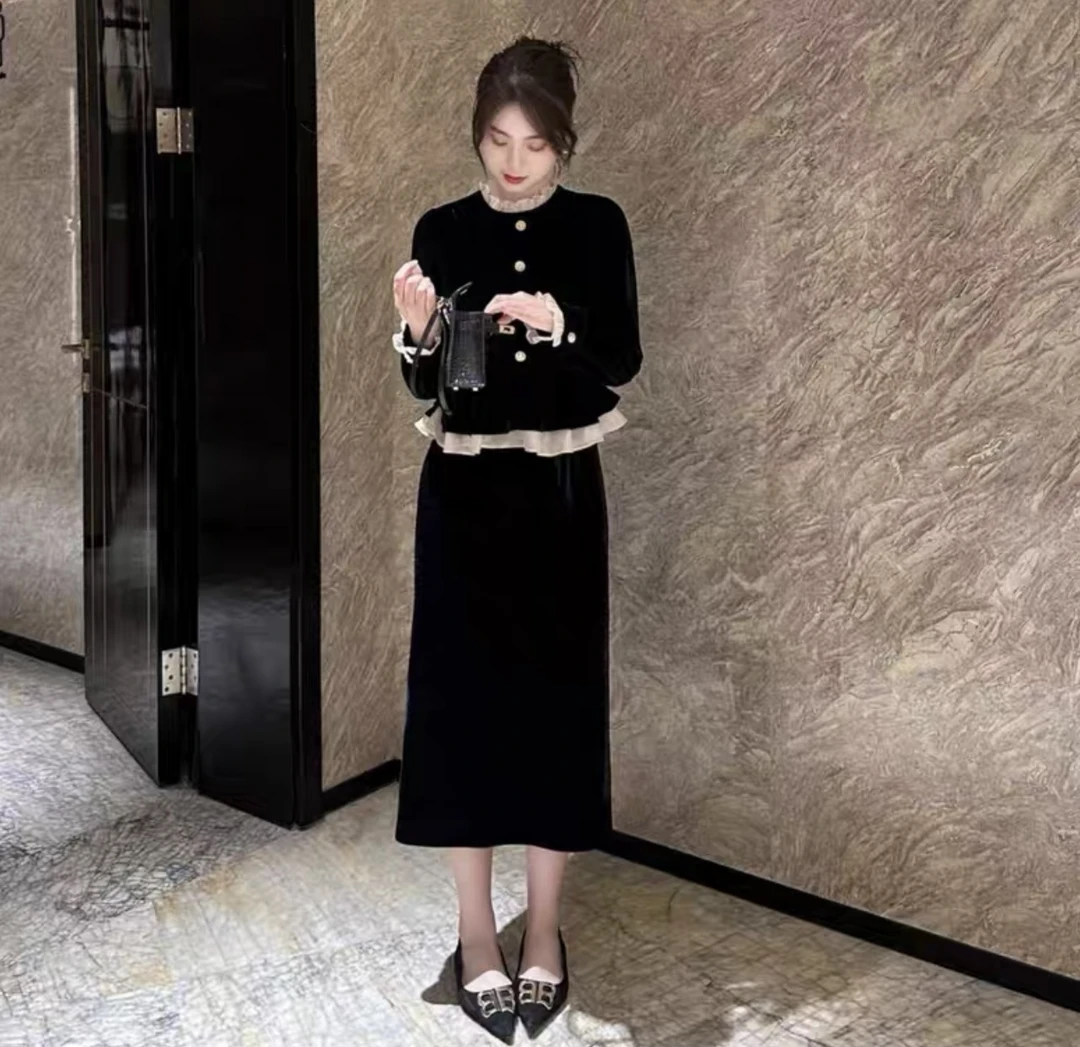 2023年秋冬法式优雅花边假两件气质连衣裙中高腰拼接显瘦小黑裙女