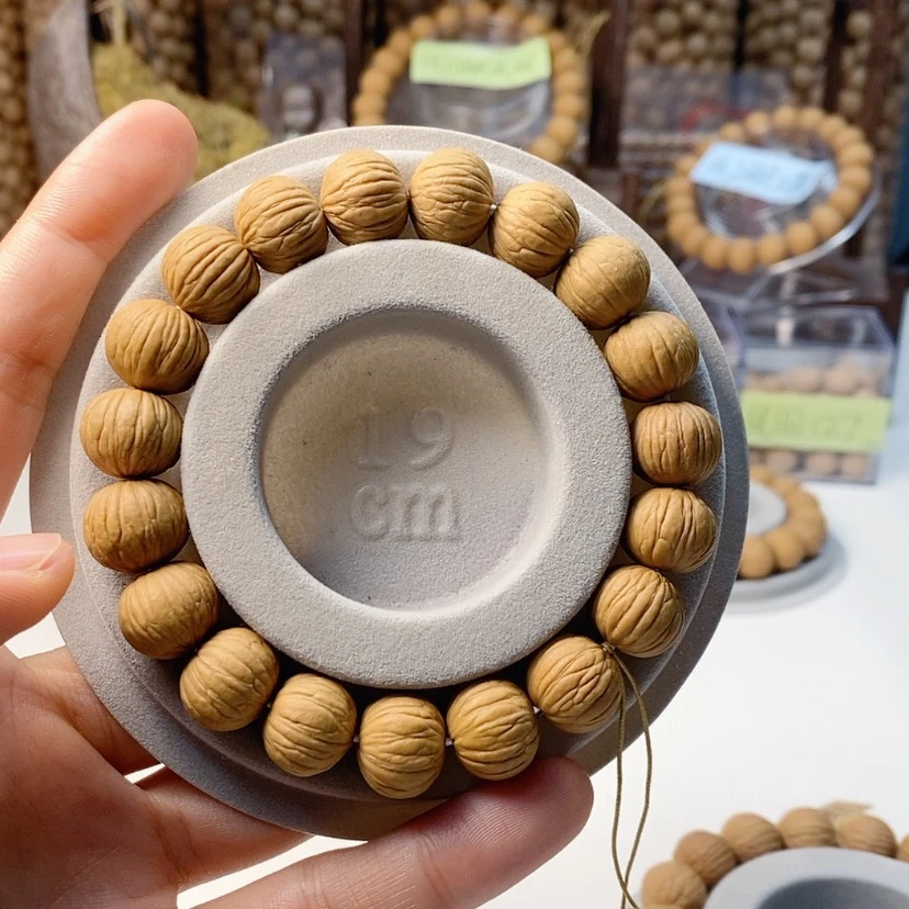 【闪购商品】猴头核桃吊坠三***晏