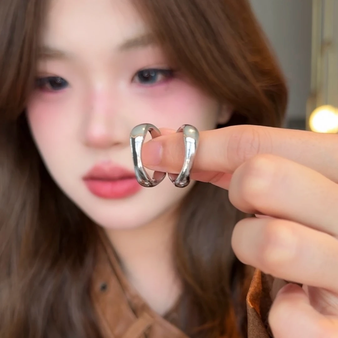 铜合金耳饰 超质感冷淡风素圈耳环小众设计感高级感耳钉耳饰女