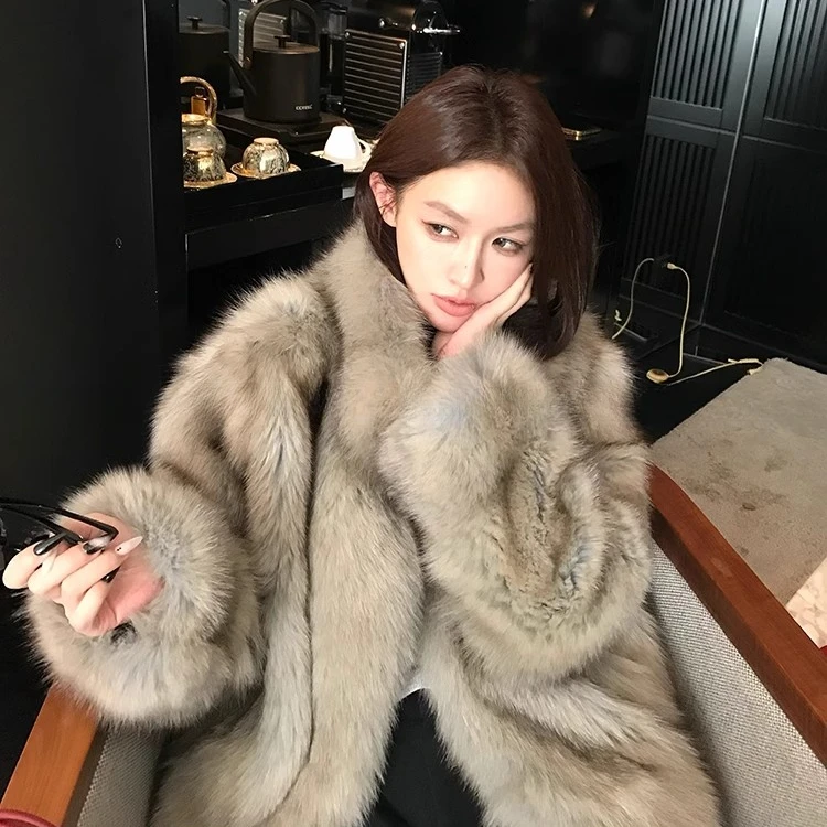 允汐"小步舞曲“可翻可立领进口SAGA狐狸腹毛皮草外套女时尚年轻款