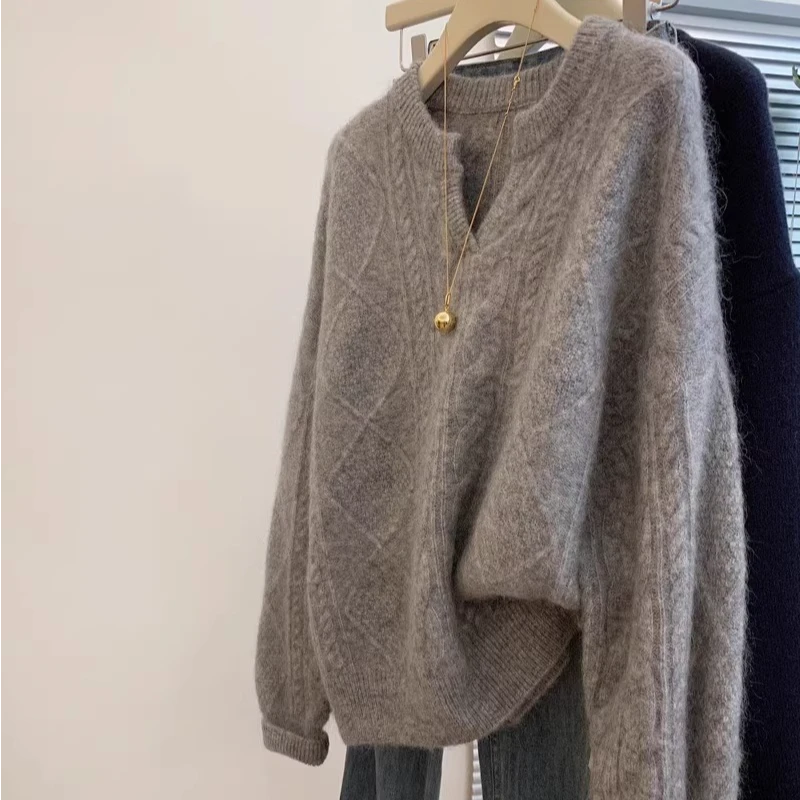 高级感灰色v领麻花套头毛衣女2024秋冬慵懒风内搭外穿针织衫上衣