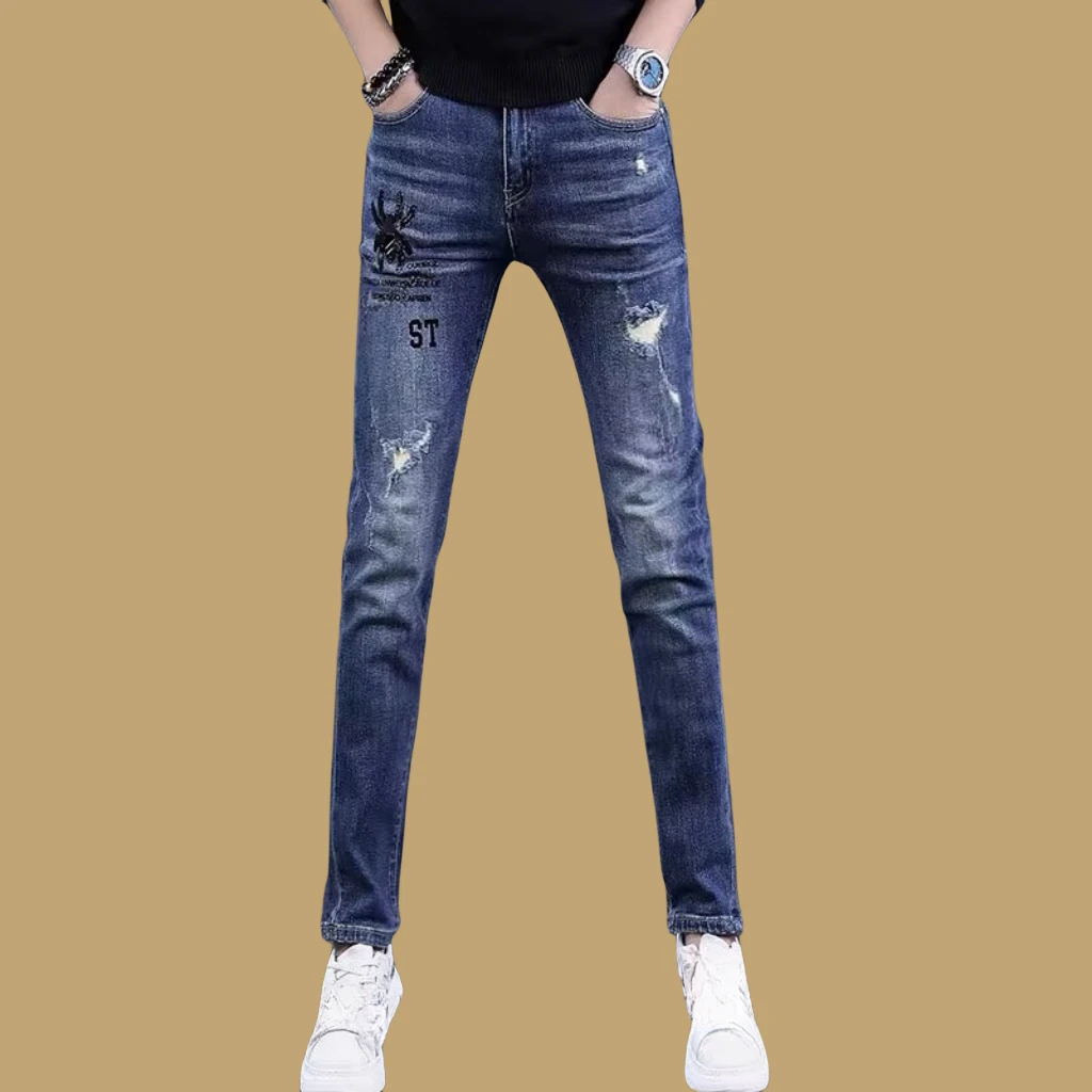 牛仔裤男士2024年新款休闲修身小脚百搭个性印花烫钻男生裤子长裤