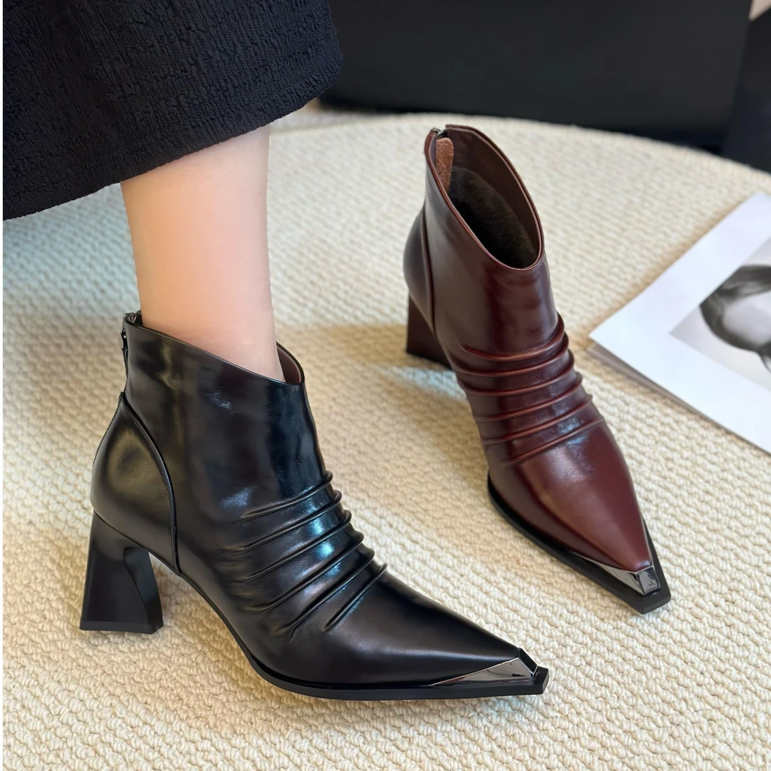 【ZhenDi】秋冬设计款小众女靴子酒红色粗根褶皱短筒尖头女靴SC922