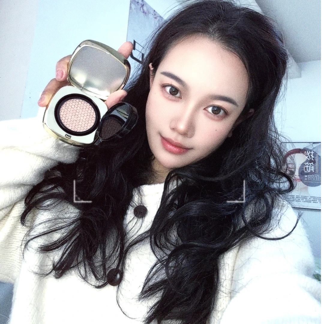 自然清透高光红宝石气垫