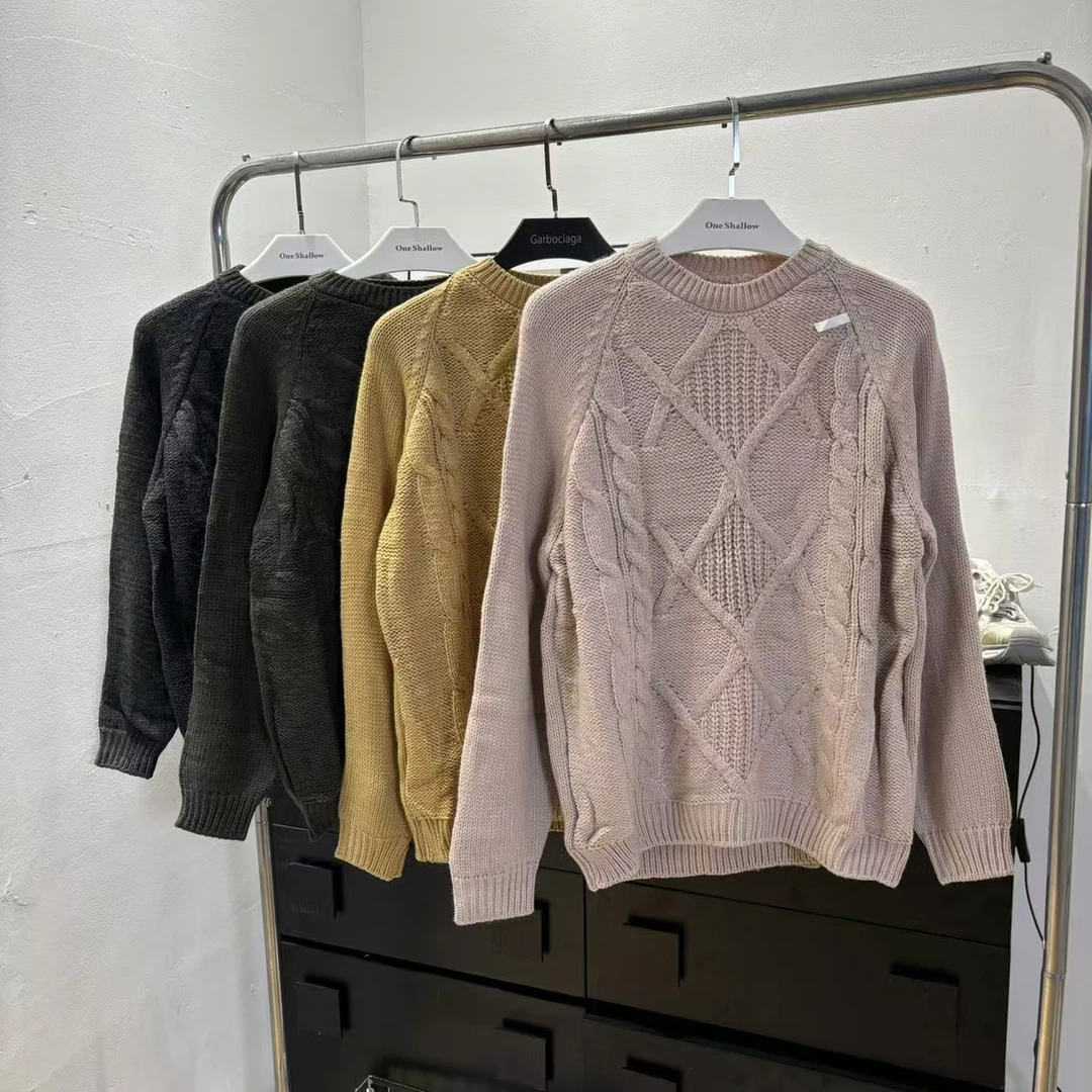 4619日系复古宽松菱形格圆领毛衣