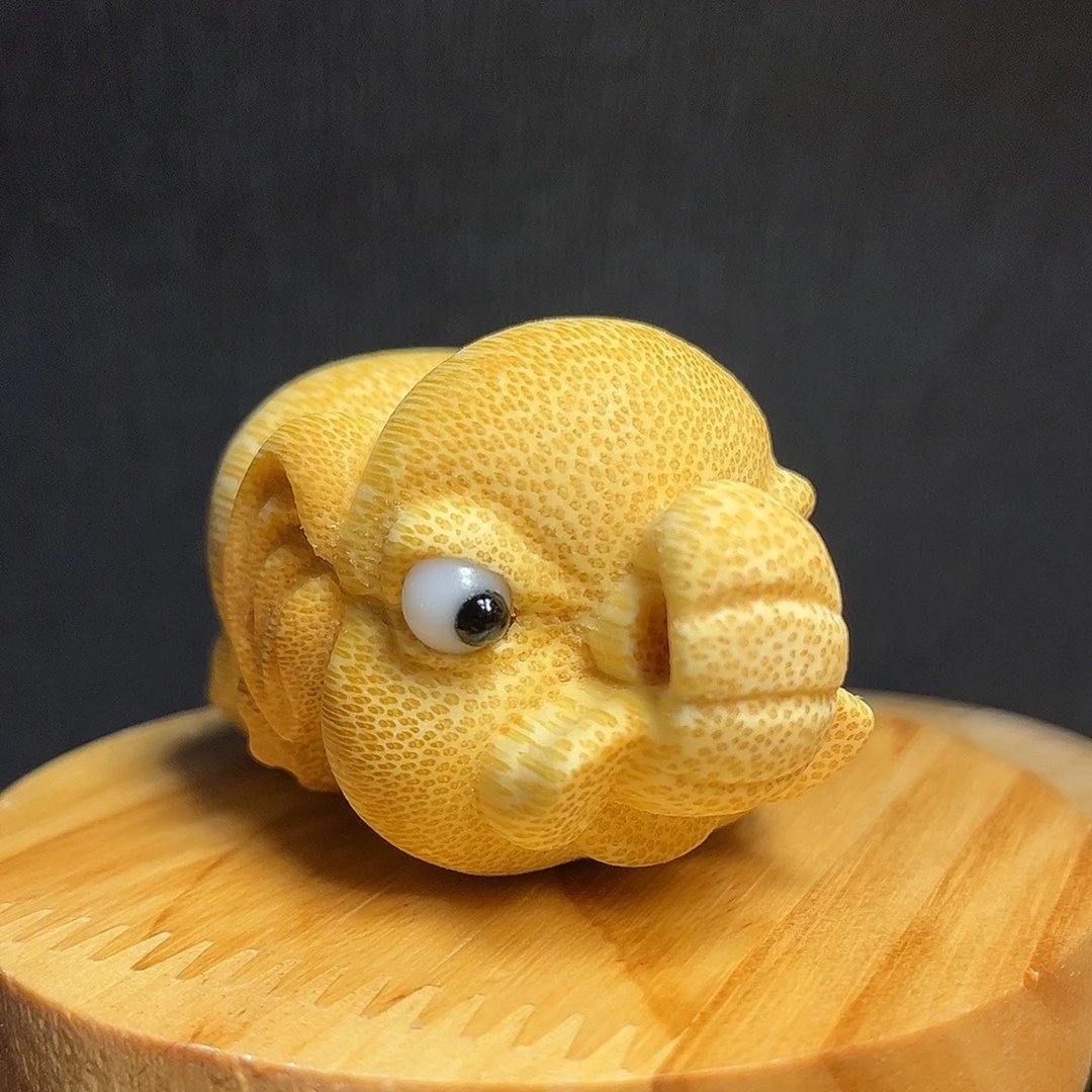 《大象》文玩手把件龙血金丝竹实心竹雕雕刻 《送油120毫升》