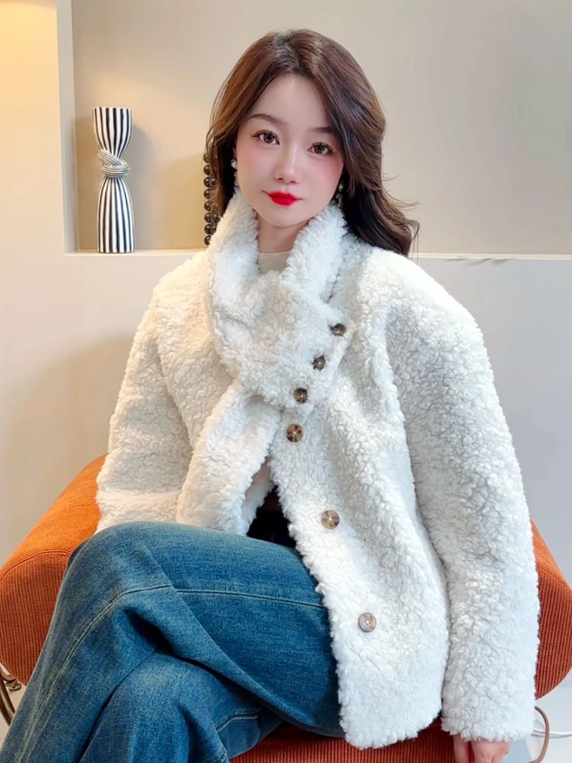 -LQR【可拆卸围巾】冬季奶油白色小香气质女士宽松皮毛一体时尚外套