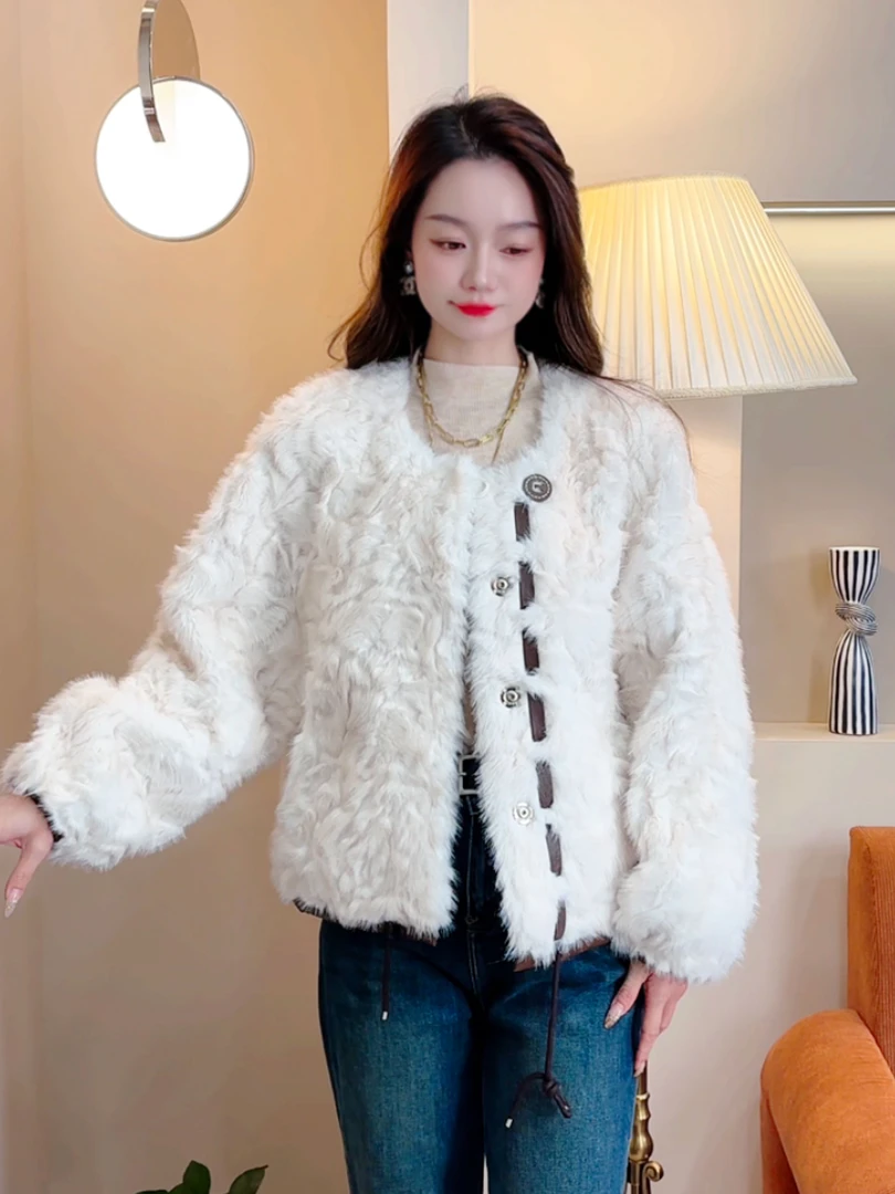 -LQR#设计感门襟奢华纽扣白色小香风气质女士宽松一体时尚外套