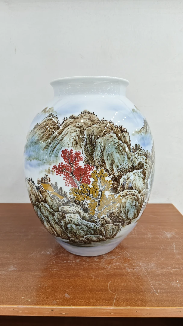 纯手工手绘五彩山水陶瓷花瓶