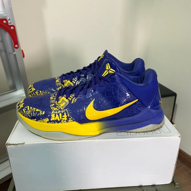 44码 9新 有原盒 kobe5 五冠王