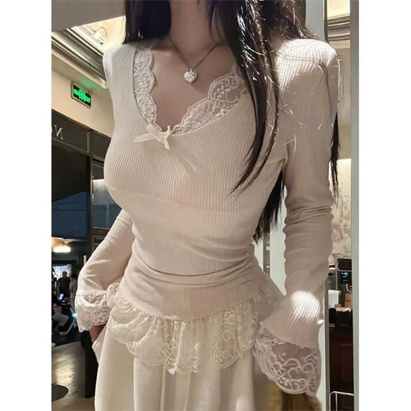纯欲风辣妹t恤女秋季修身显瘦设计感蕾丝拼接蝴蝶结V领长袖打底衫