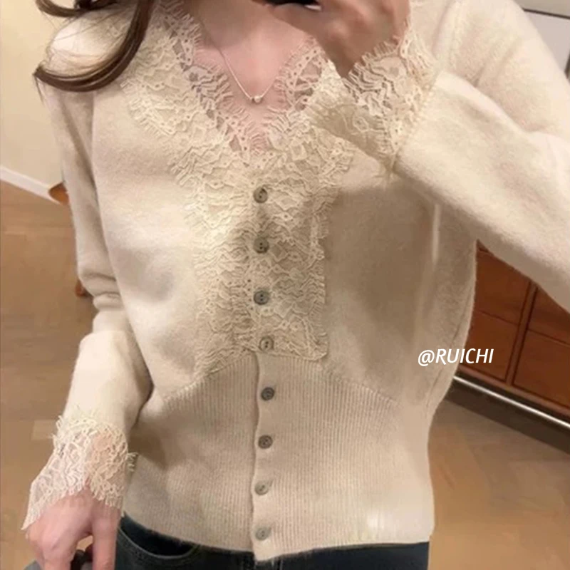 慵懒风2025春季新款V领拼接蕾丝百搭毛衣外套针织开衫上衣女洋气