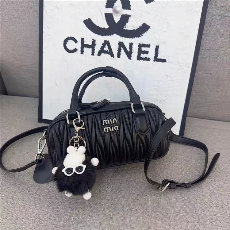 高质感羊皮手提包2024新款时尚百搭小众单肩斜挎保龄球波士顿女包