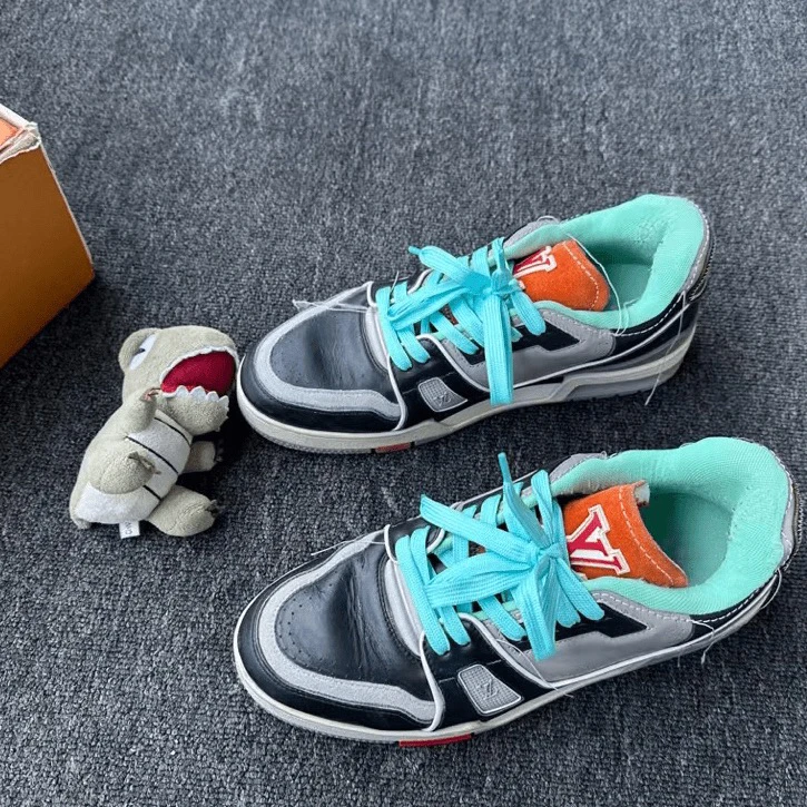 95新 LouisVuitton/路易威登 LV秀款trainer板鞋/42码/有盒子