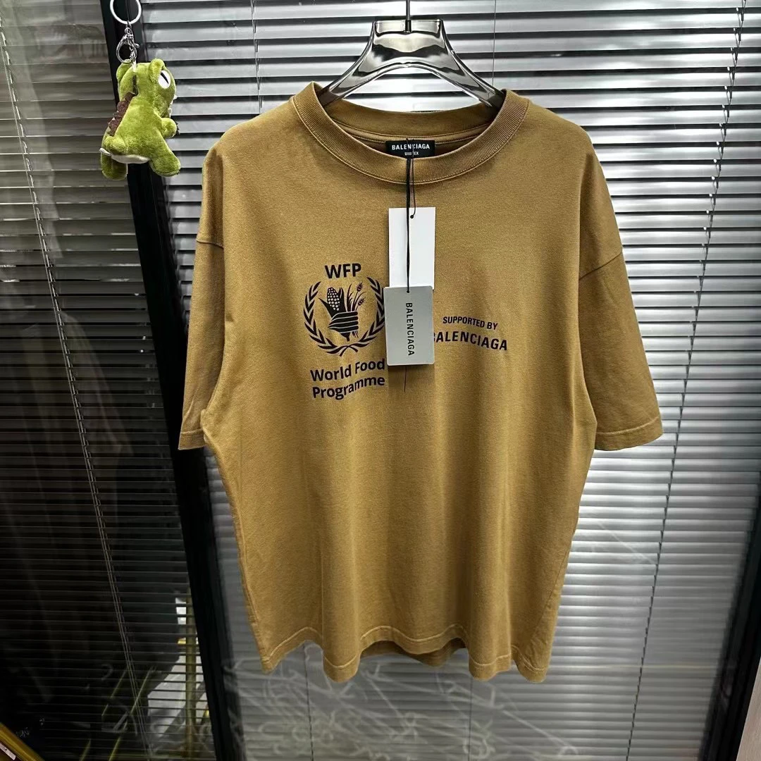 未使用 Balenciaga/巴黎世家 卡其色粮食短袖/L码