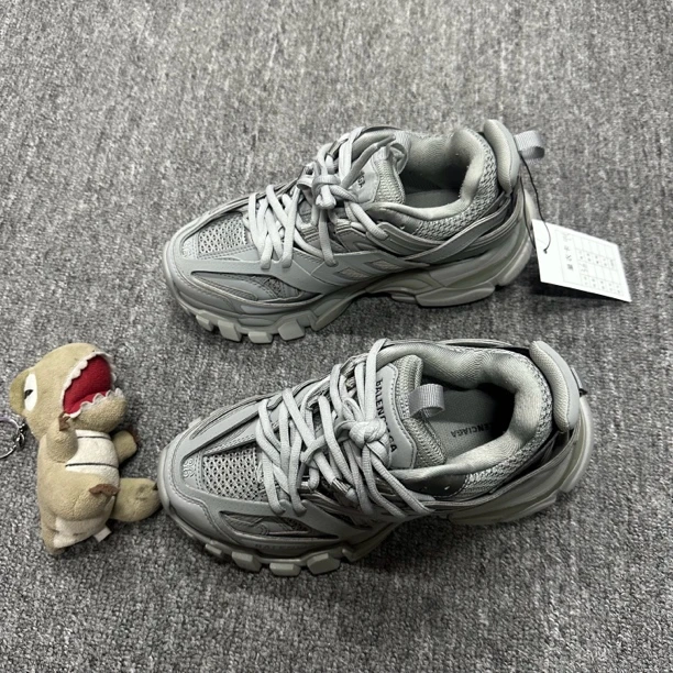 99新 Balenciaga/巴黎世家 灰色track老爹鞋/36码