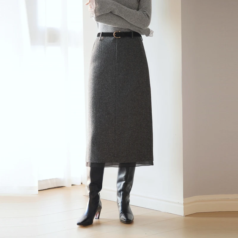 伊芙丽时尚高级感精致拼纱设计感羊毛直筒内搭半裙女冬1FB942111