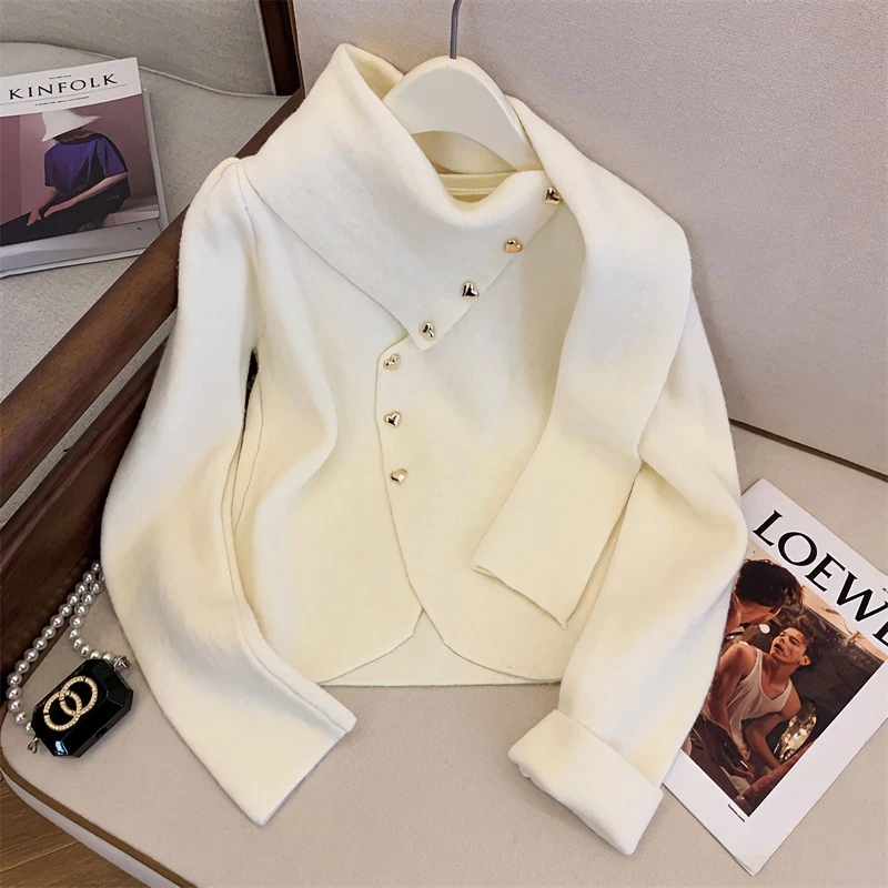 2024春秋潮牌小香风亮丝拼接围巾小巧爱心扣奢华贵族温柔毛衣开衫