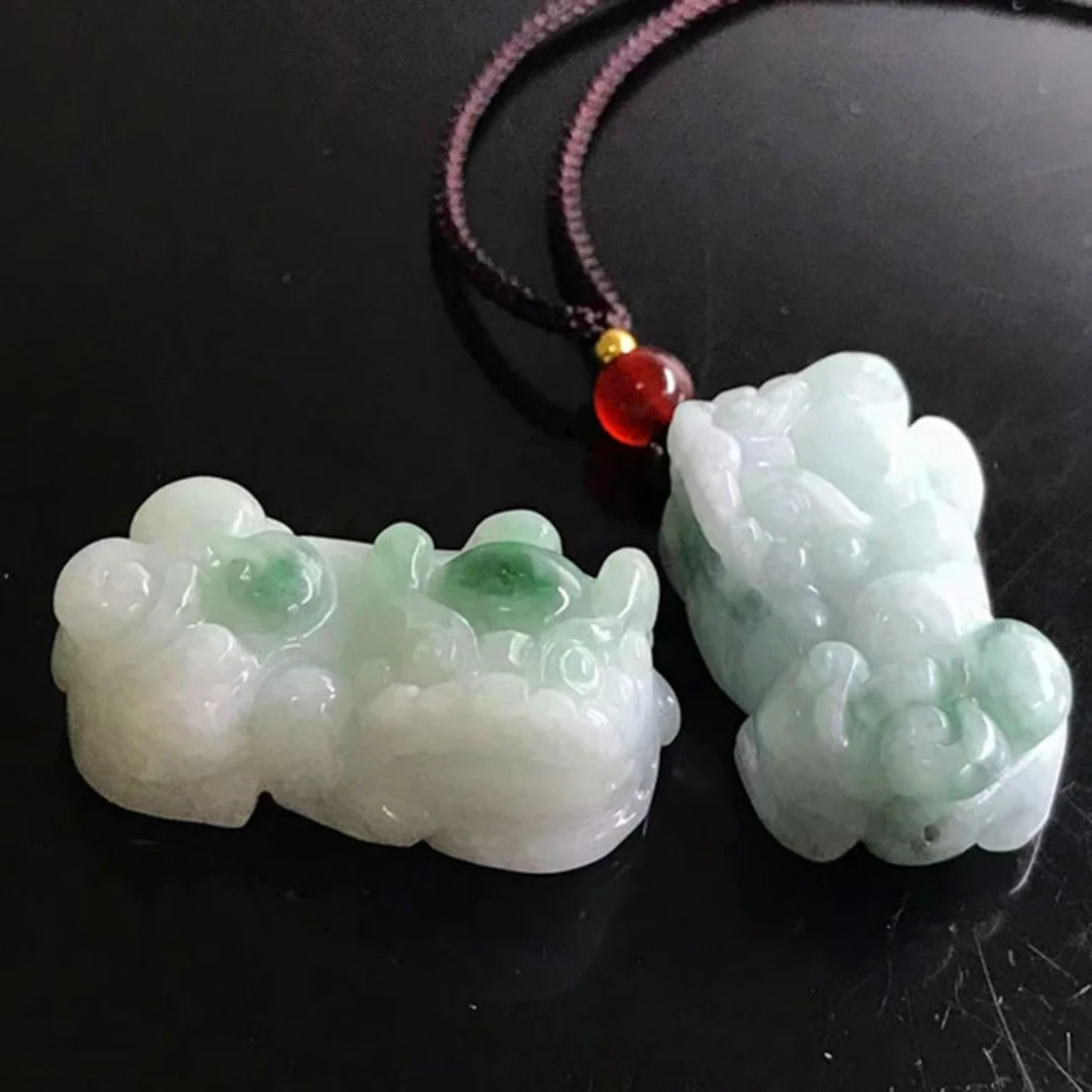 天然翡翠貔貅吊坠（多样性发其一）QS-0022配绳经典翡翠貔貅吊坠