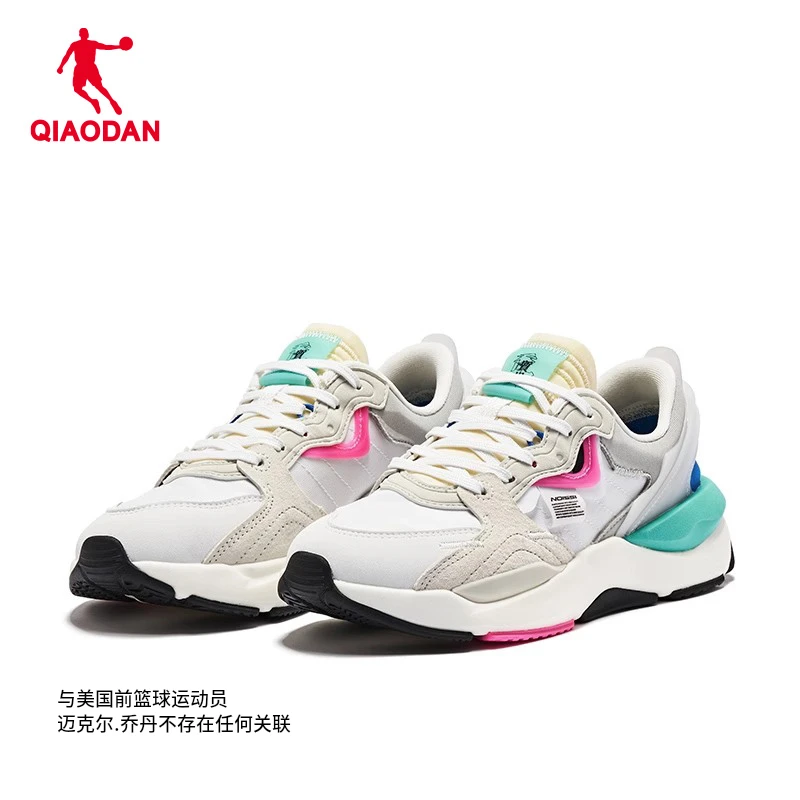 中国乔丹质燥夏大众潮流女款跑步运动缓震休闲鞋KM22230410
