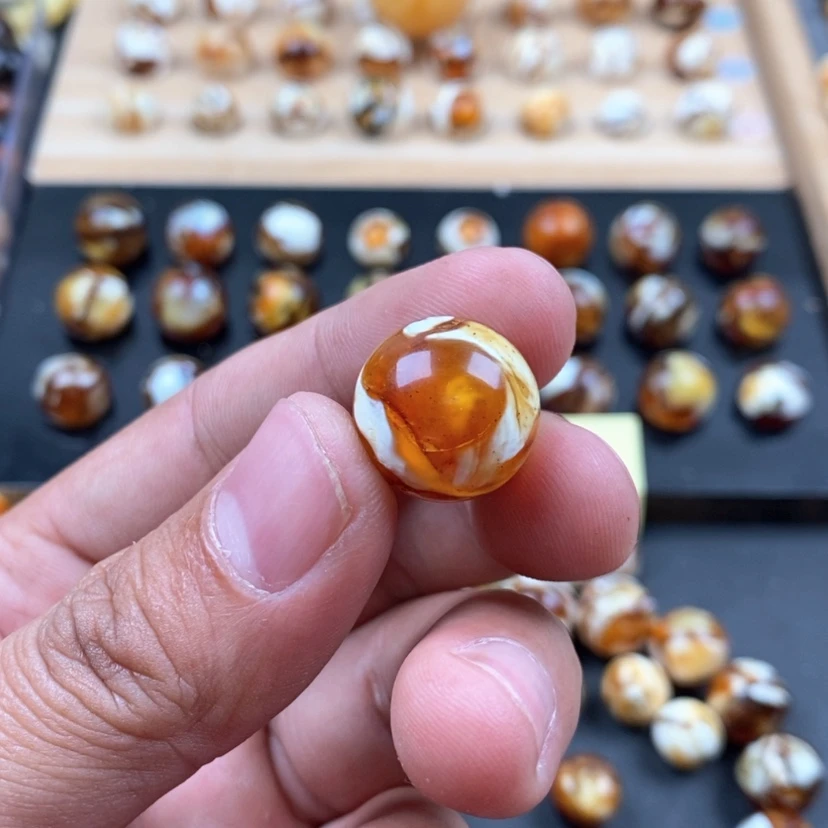 【闪购商品】琥珀裸石未镶嵌风****