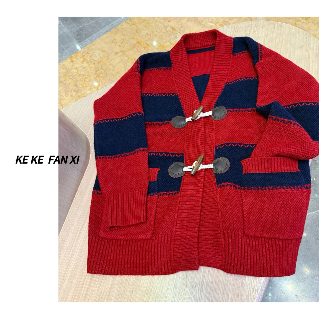 96113牛角扣红色开衫毛衣时尚休闲针织百搭秋冬宽松撞色韩版洋气