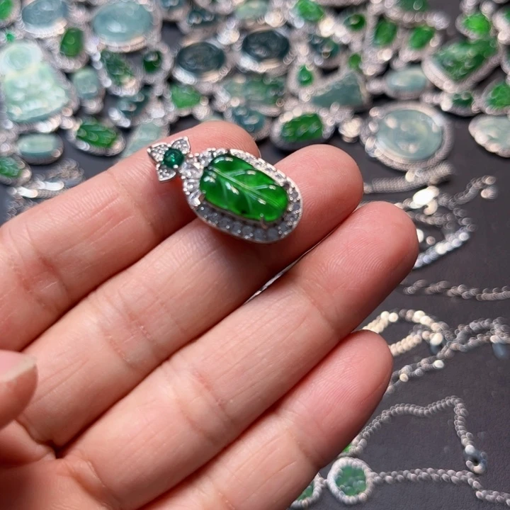 翡翠颈饰未镶嵌天然翡翠A货镶嵌