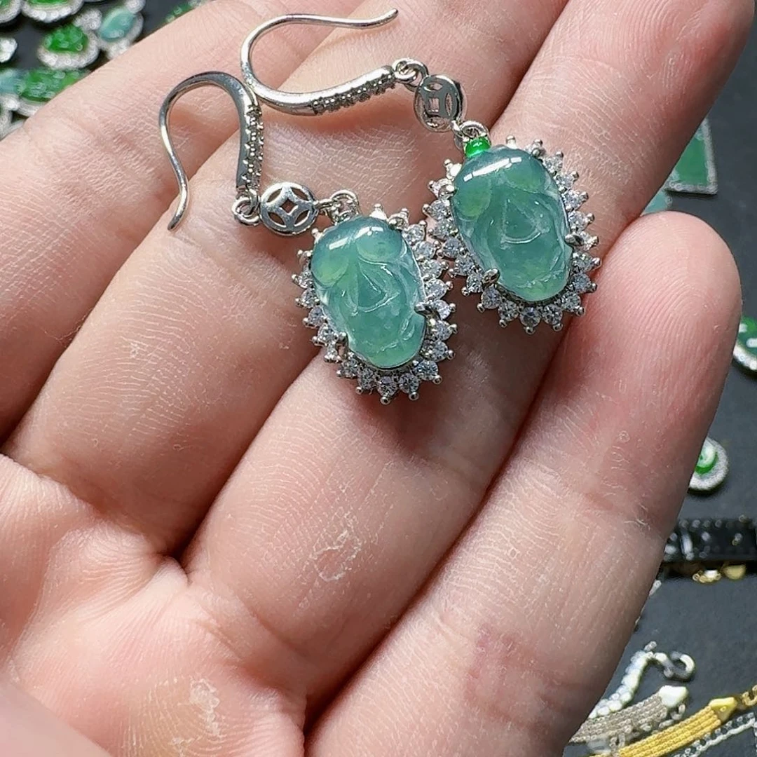 翡翠颈饰未镶嵌天然A货翡翠放漏