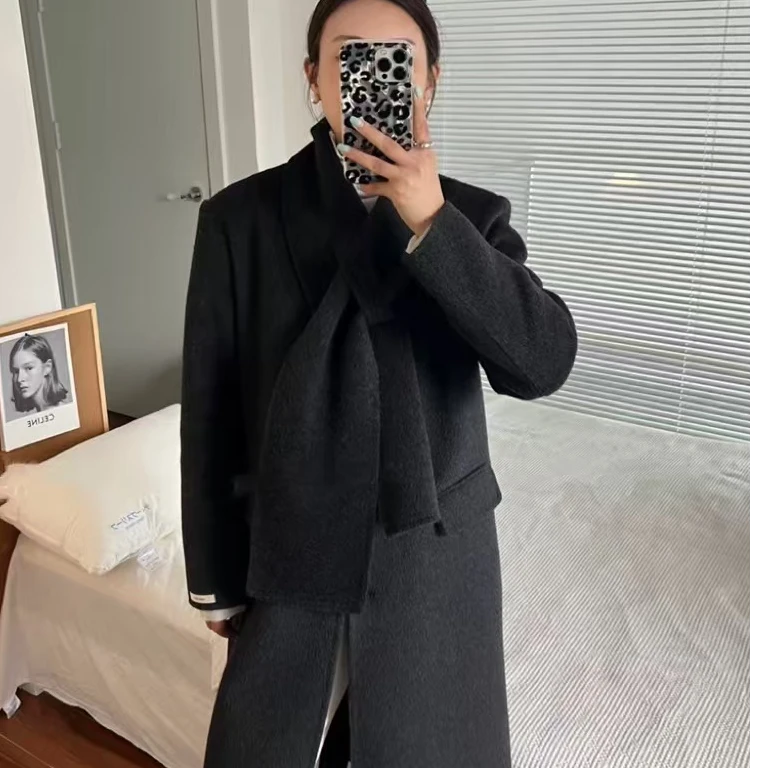 2024新款秋冬氛围驼绒垫肩围巾大衣长款外套